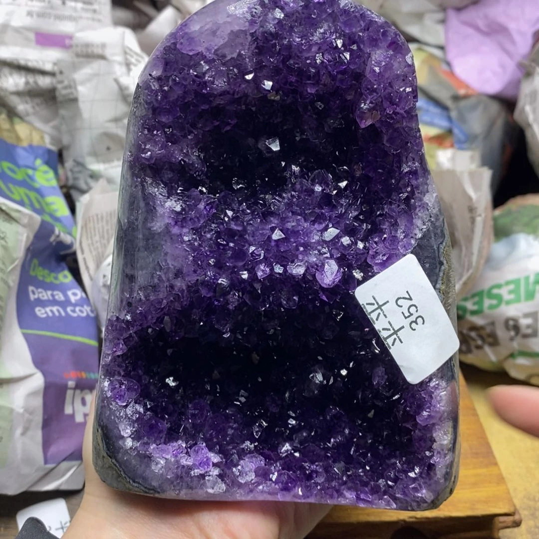 紫晶乌拉圭未镶嵌