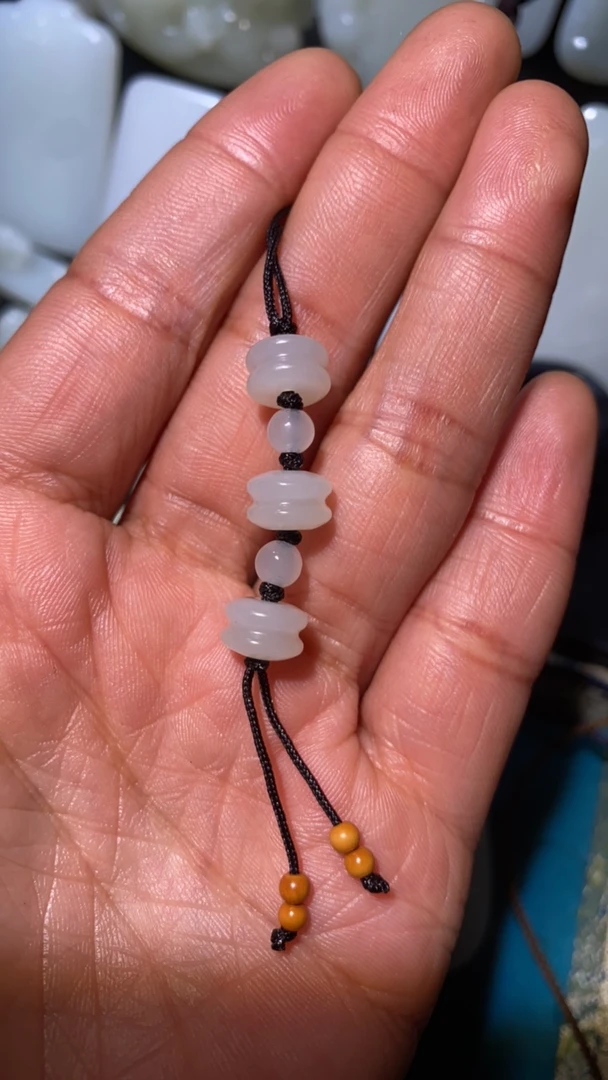 和田玉珠串 可做包挂手机挂 油润细腻无瑕疵