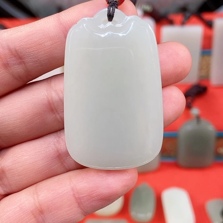 【闪购商品】颈饰未镶嵌和田玉