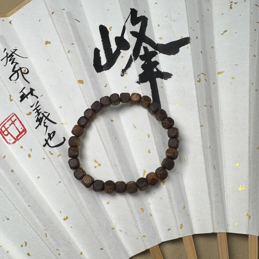 沉香【文玩好物】莺歌绿棋楠乌身圆叶（发两条） 手串 （多样性发其一）