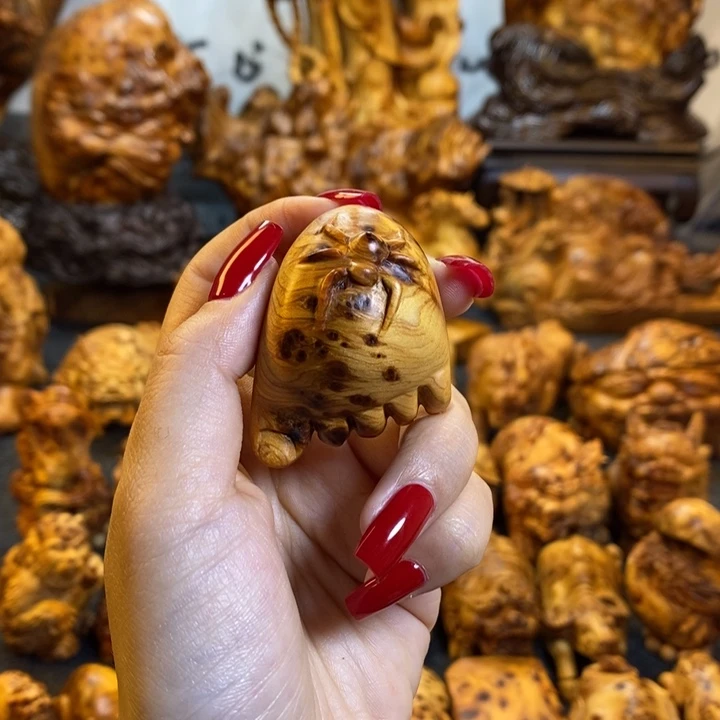 崖柏知足常乐小脚丫