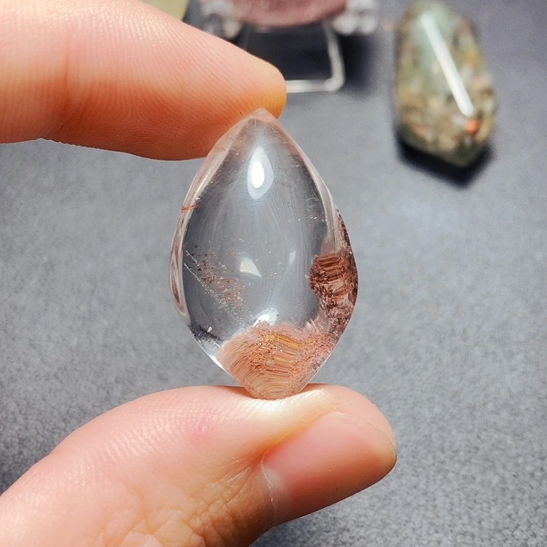 水晶颈饰未镶嵌布****?