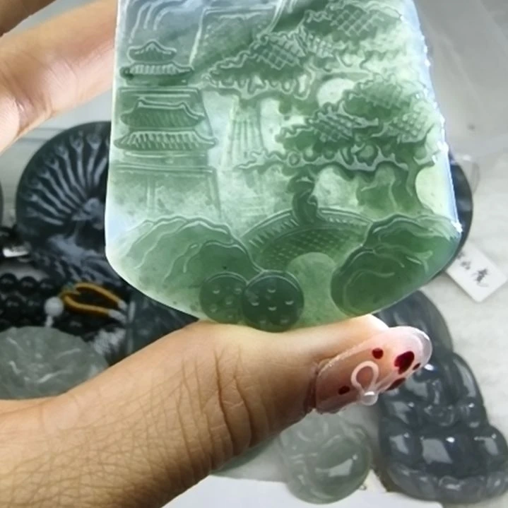 翡翠吊坠(不含链)未镶嵌