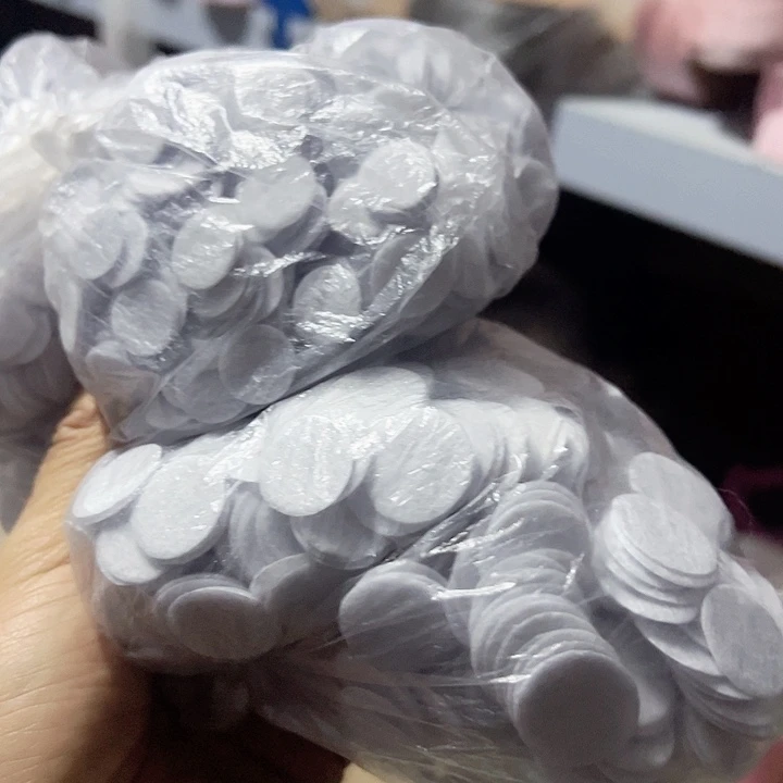 1.5和2.0的白色不织布材料各1包