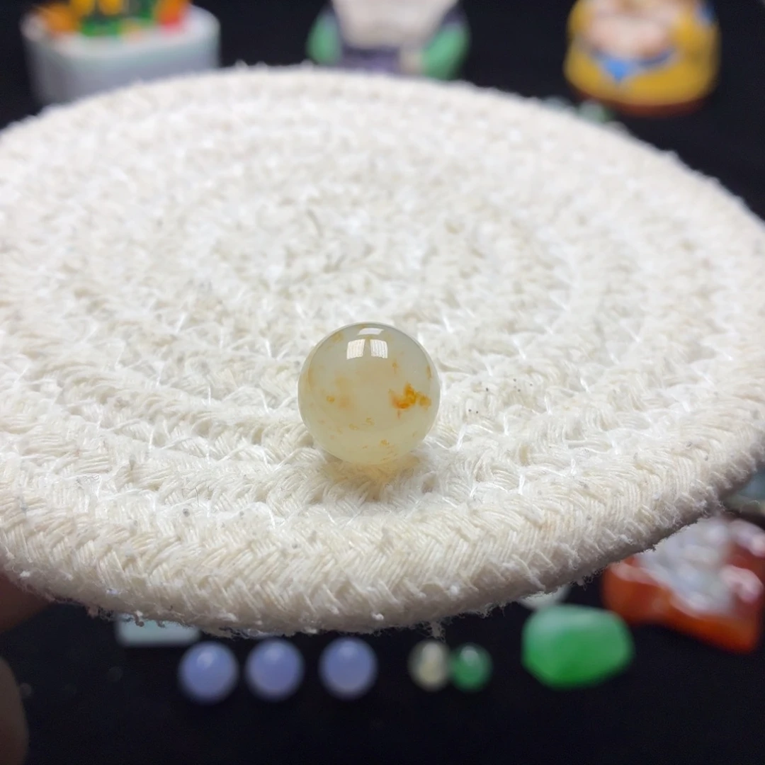 翡翠未镶嵌手链12.7洒金圆珠