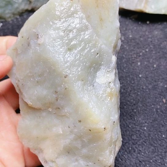 和田玉（糖玉）未镶嵌珠宝半成品