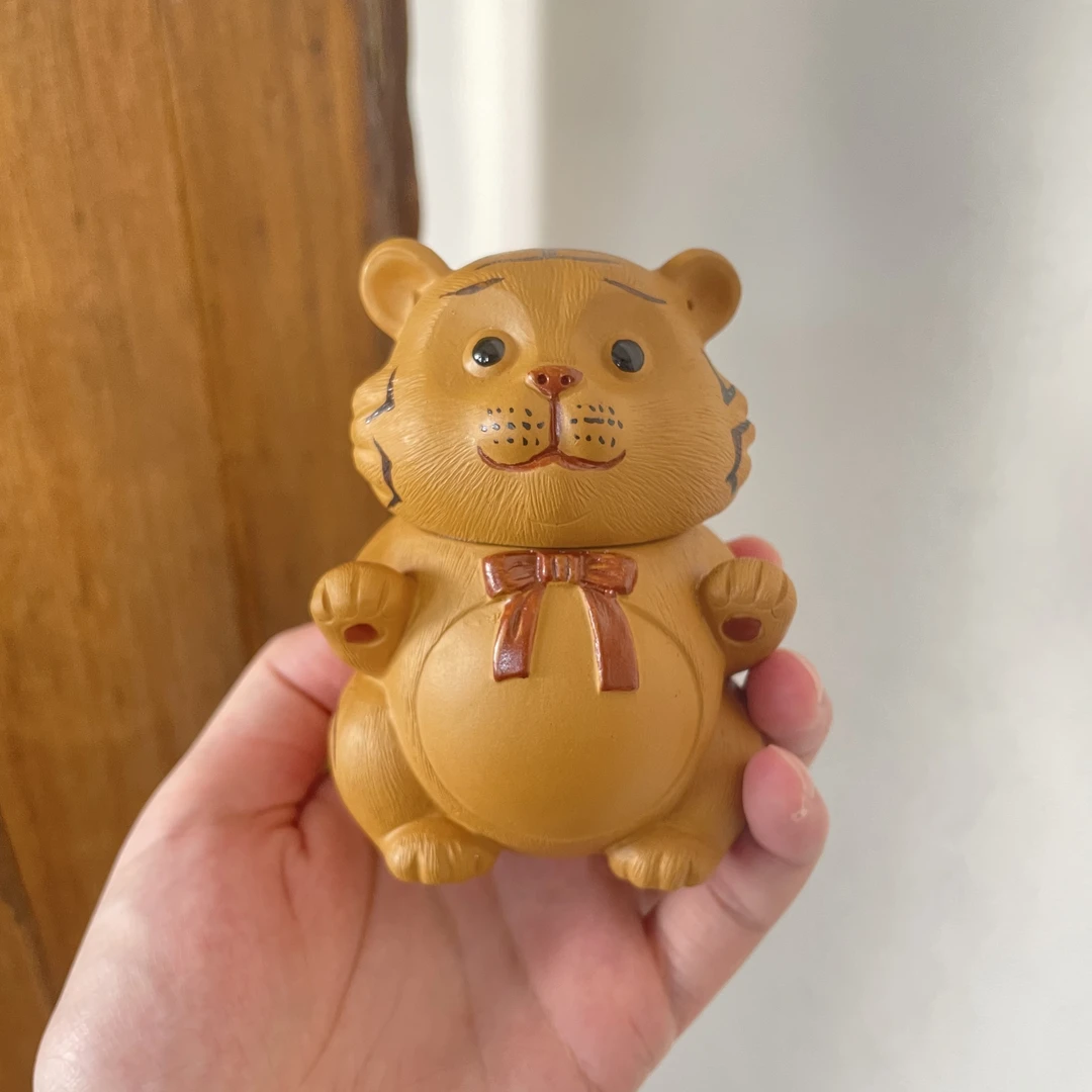 【老班长推荐】紫砂 段泥 萌虎手抓壶 100cc