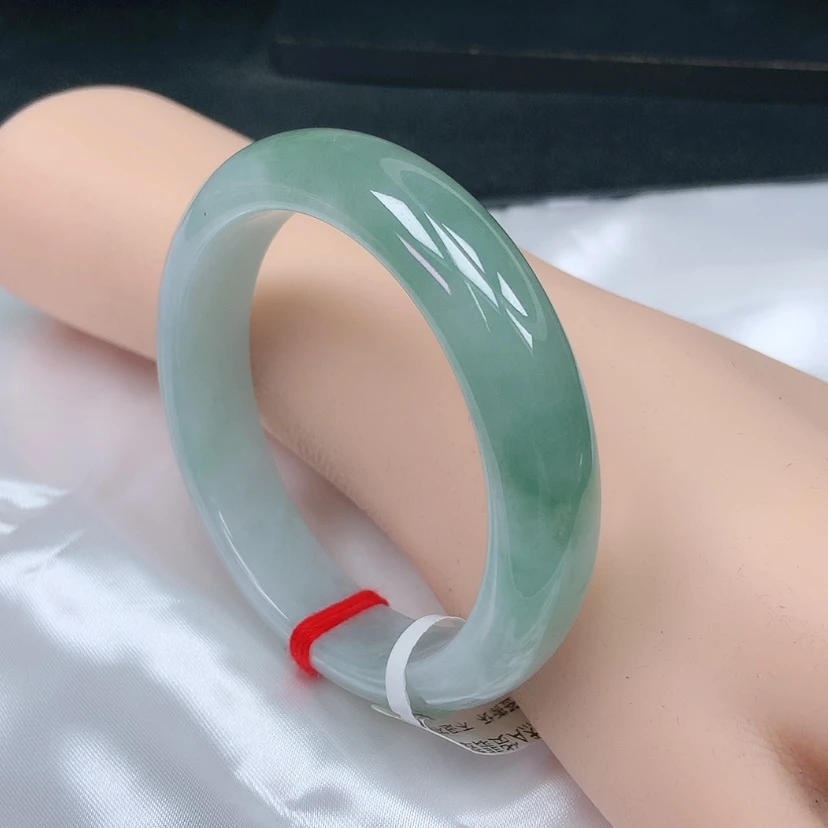 【闪购商品】翡翠手镯未镶嵌，