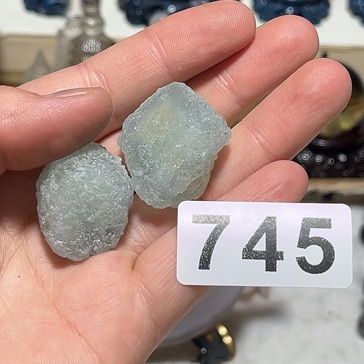 未镶嵌水晶大型摆件（非配饰）