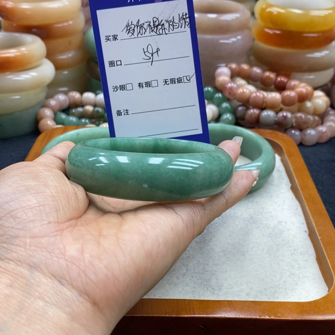 石英质玉未镶嵌手镯