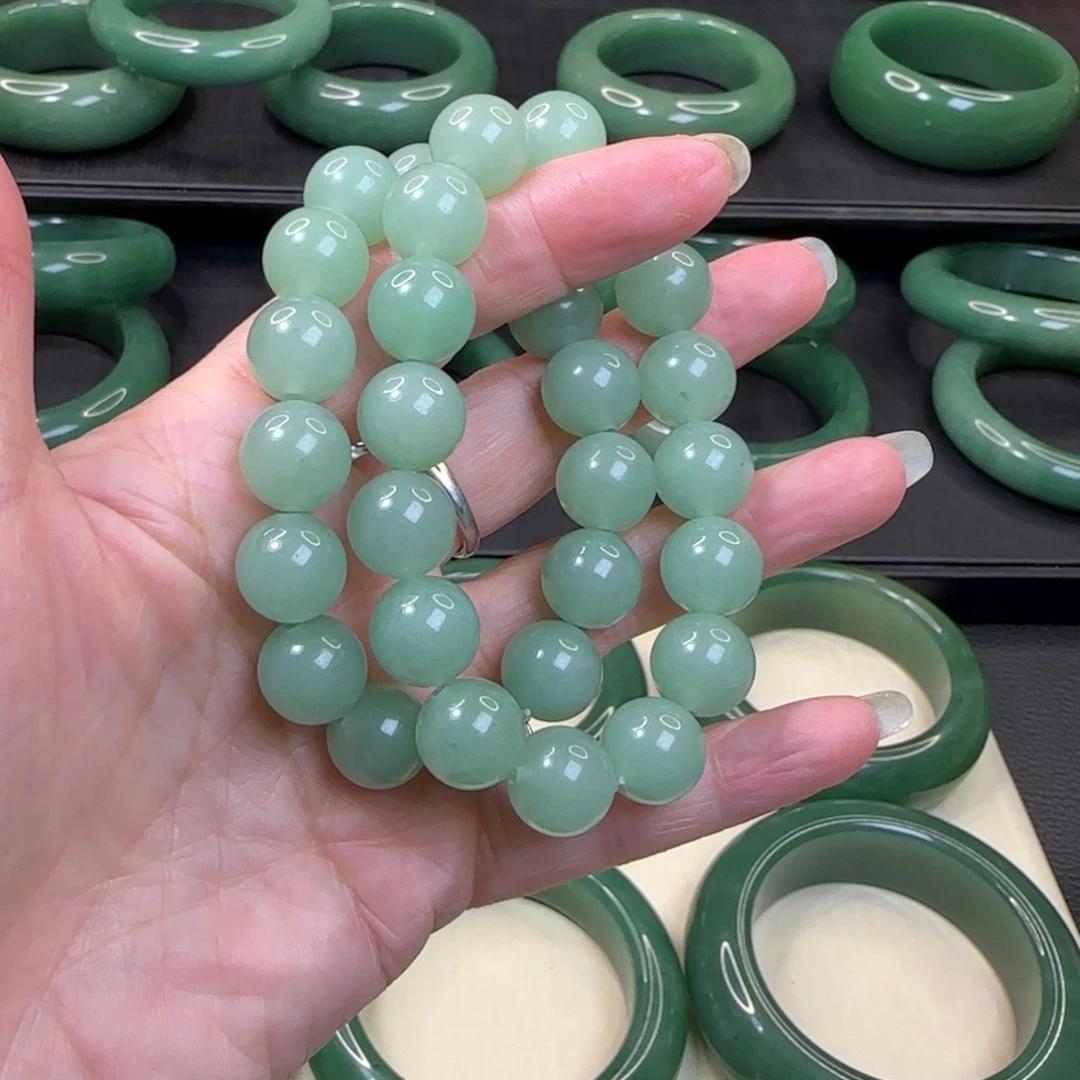 石英岩玉未镶嵌手镯