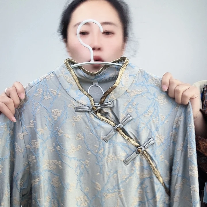 二林直播间就是宠粉毛衣