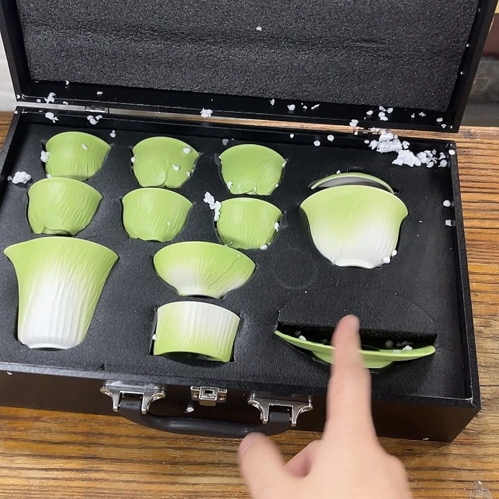 孤品茶具套装等。