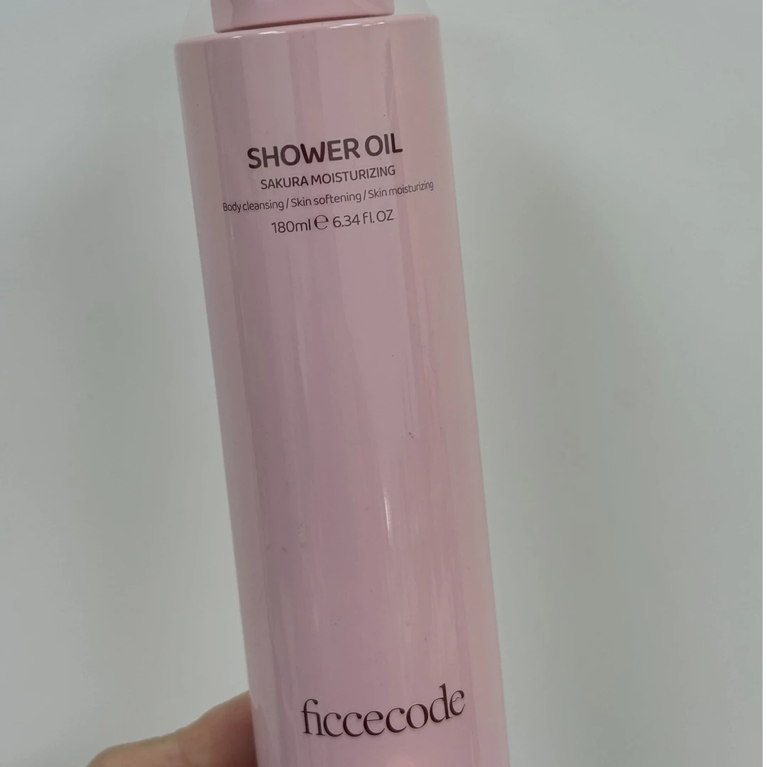 超好闻的樱花润肤沐浴油