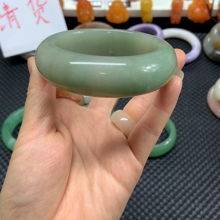 石英质玉未镶嵌手镯