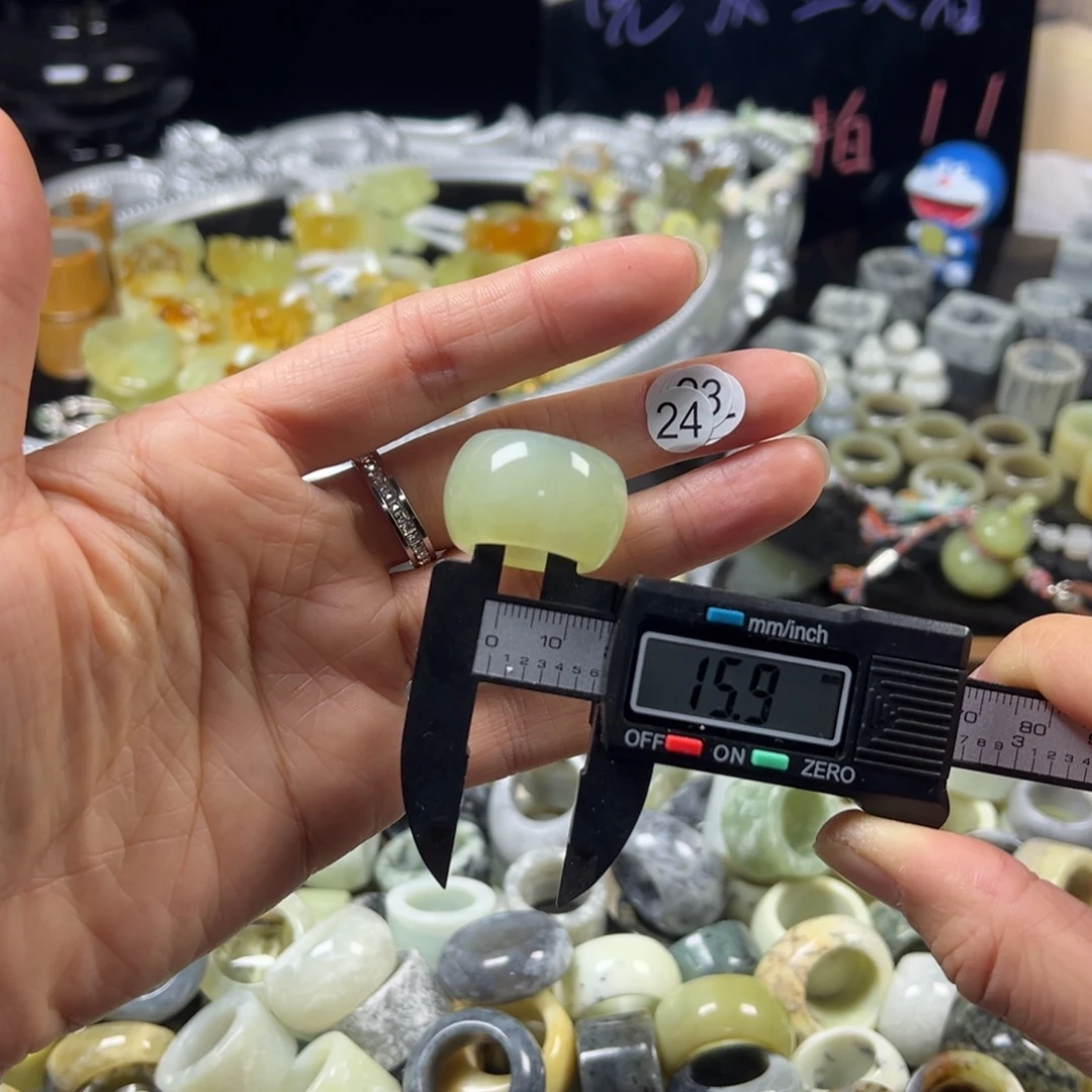 蛇纹石玉未镶嵌戒指