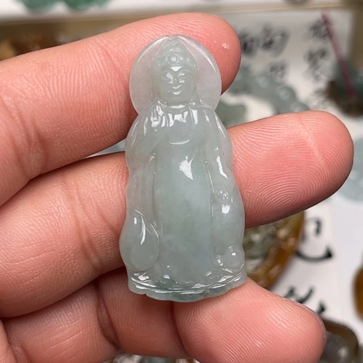 翡翠未镶嵌颈饰大日如来