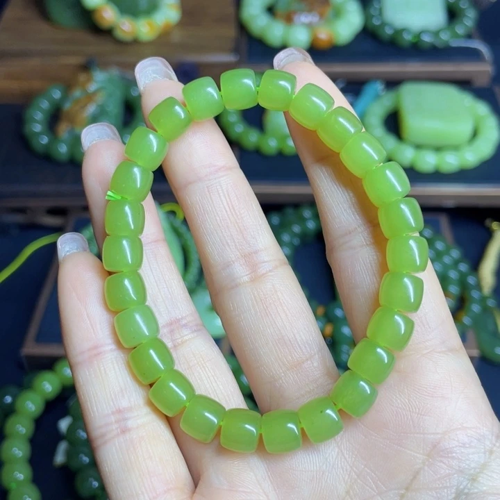 鸿***頭和田玉未镶嵌手链