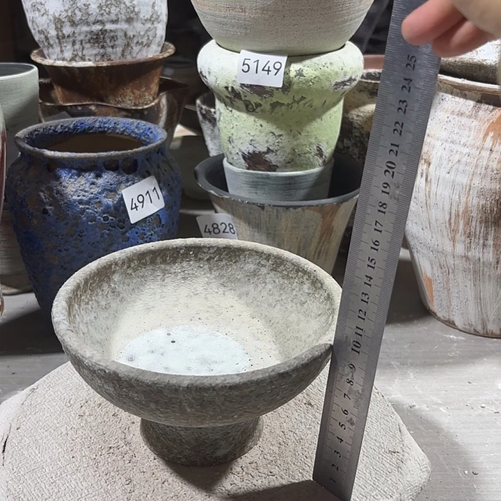 摆件高9，口16，瑕疵处理5389