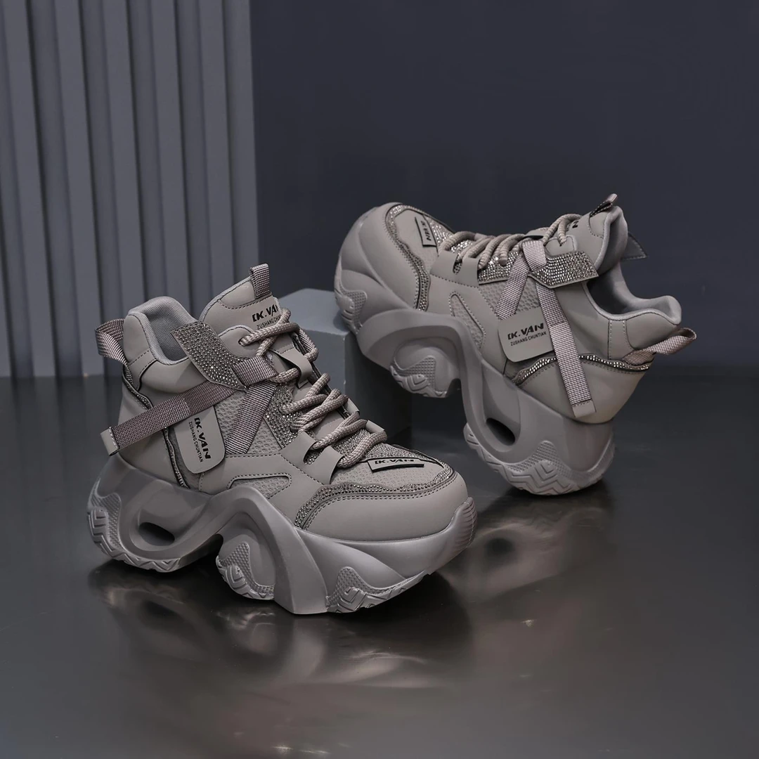 女鞋耐磨透气加绒网红做旧拼色运动鞋高帮时尚休闲鞋增高