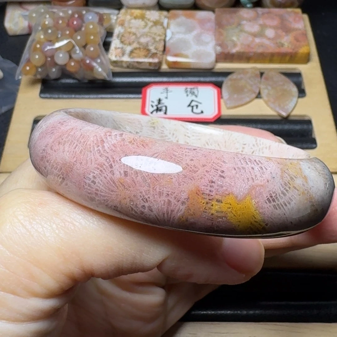 硅化玉56紫粉凤尾，可盘未镶嵌