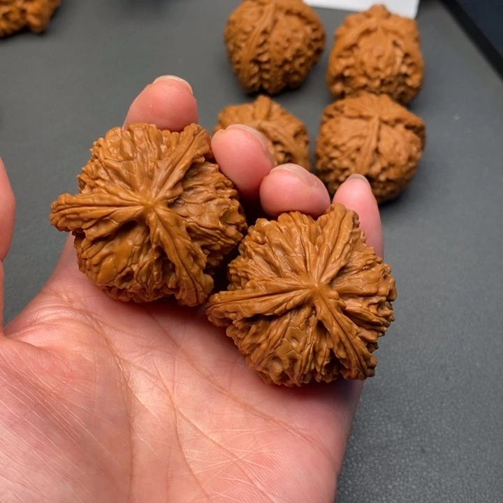 文玩核桃吊坠嘻****部核桃