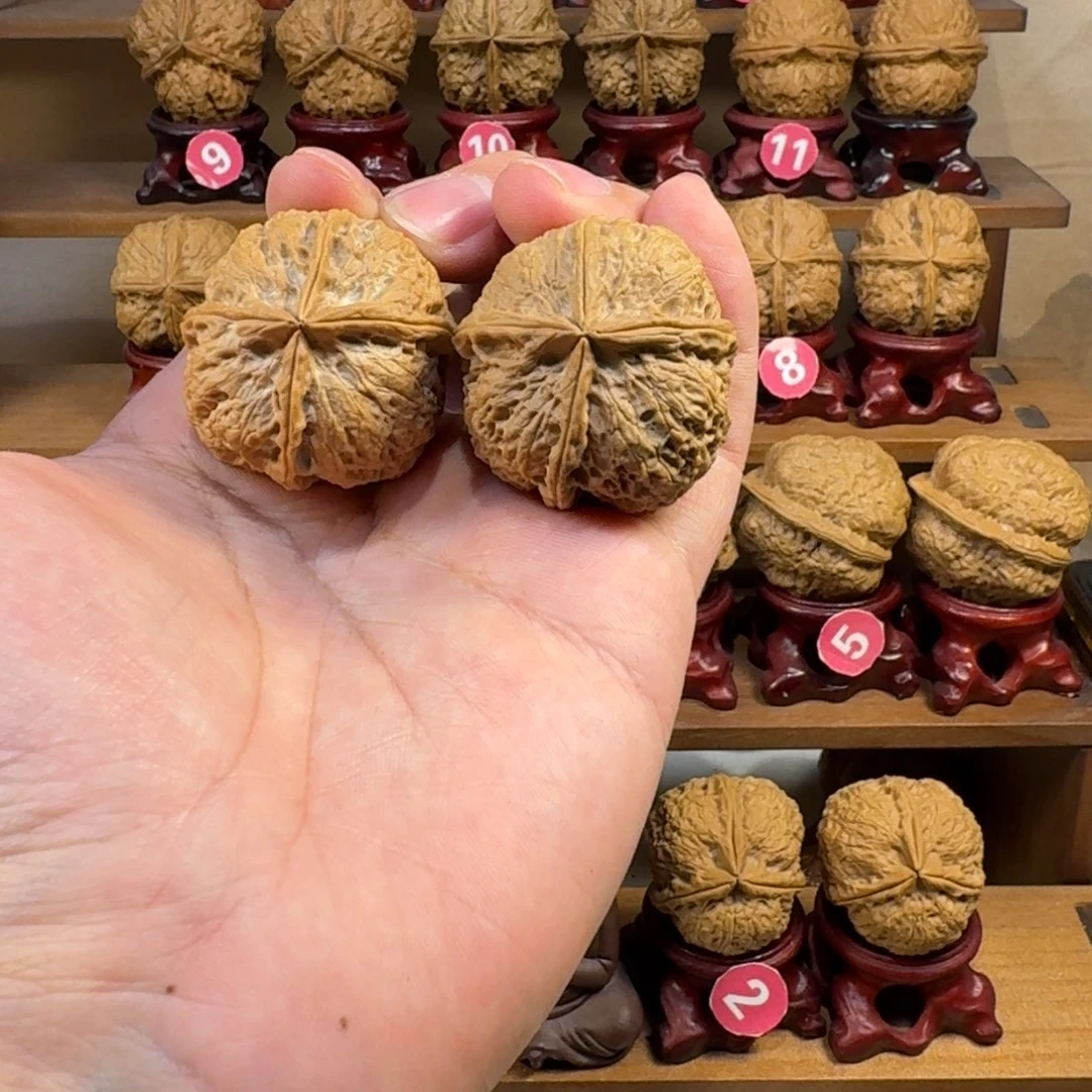 铁核桃把件绣球炸四