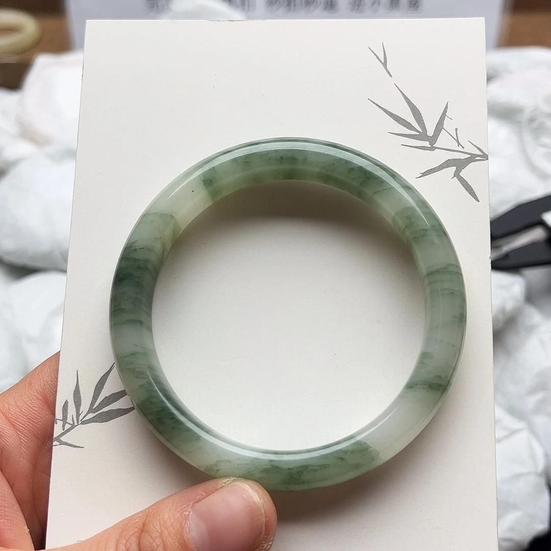 未镶嵌手镯石英质玉4