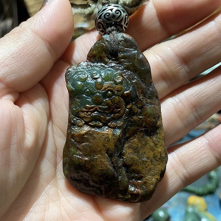 自***的岫岩河磨玉（透闪石质玉）未镶嵌挂件