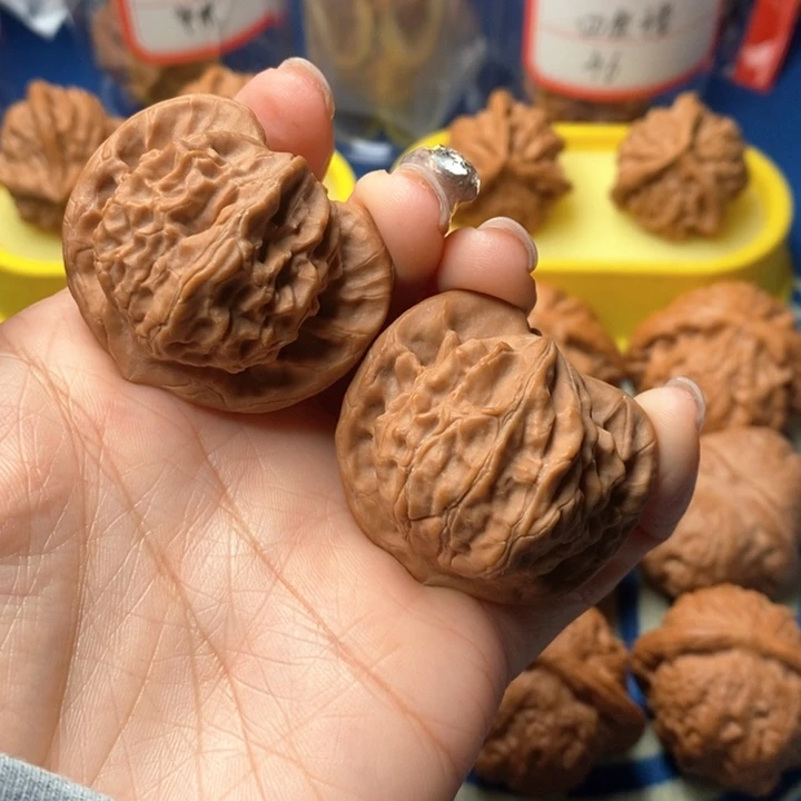 边***瑶桃核吊坠图图福利款