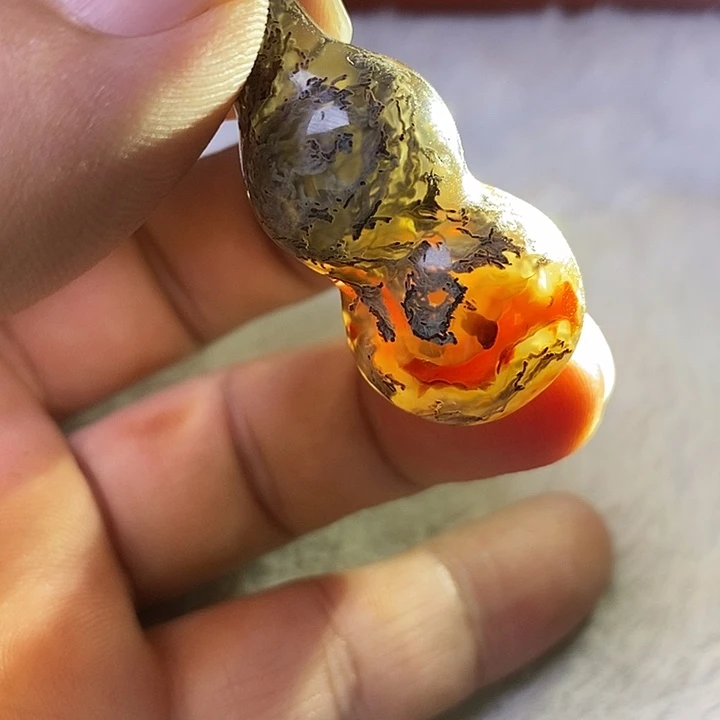 华***哥玛瑙/玉髓颈饰未镶嵌