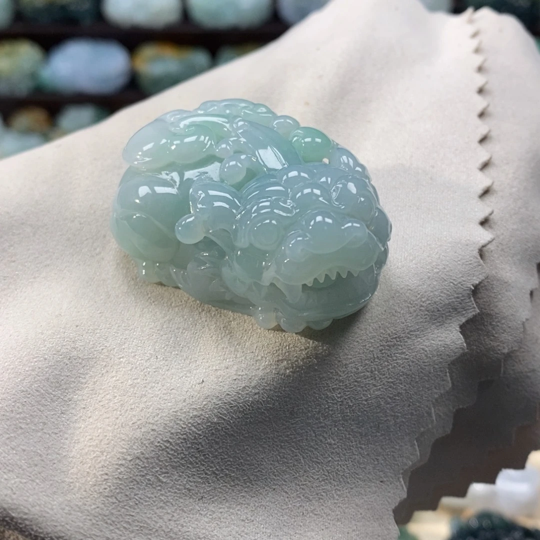翡翠未镶嵌颈饰天然翡翠吊坠貔貅