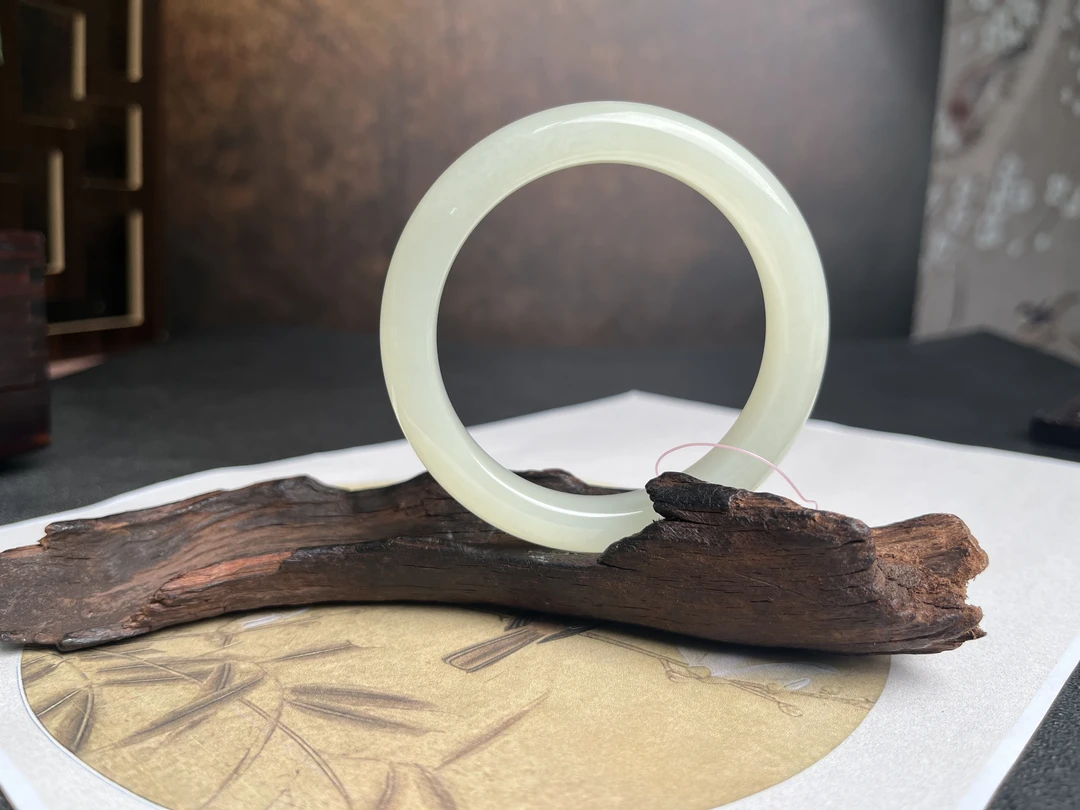 新疆和田玉皮山糯翠冰胶猫专属福利直播间专拍手镯多样性发一