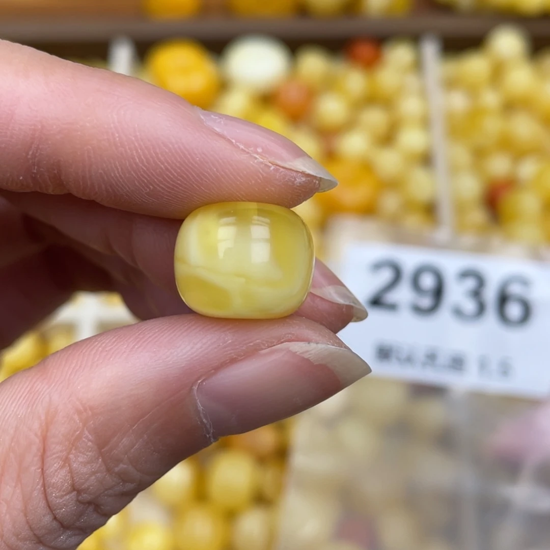 未镶嵌蜜蜡珠宝奇石粉点13.8