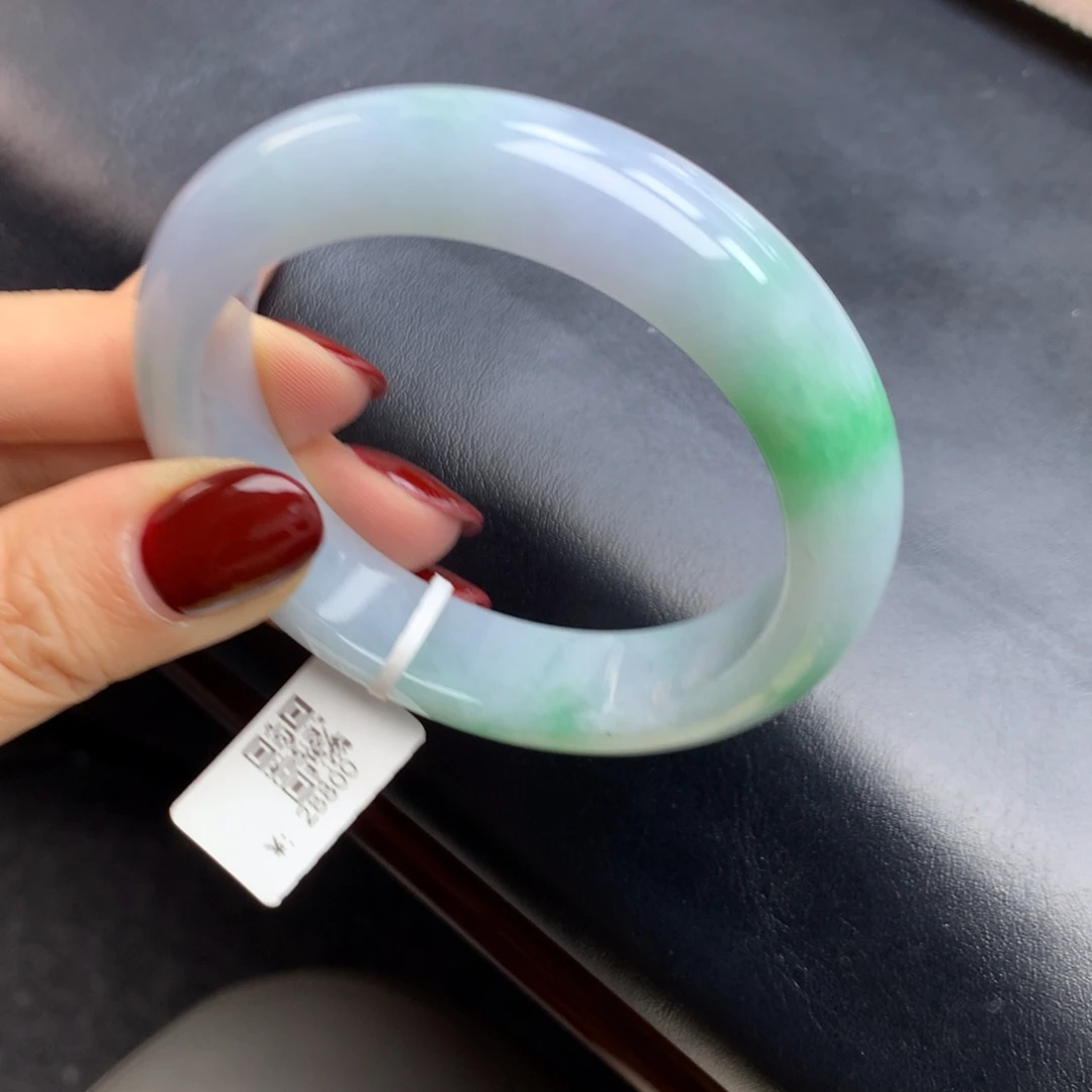 翡翠未镶嵌手镯春彩