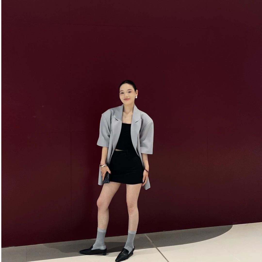 (8099)2025夏季法式小众百搭显瘦oversiza阔外套女款爆款2025新款