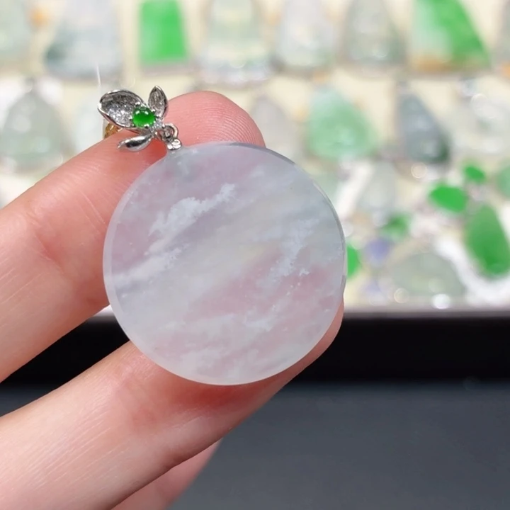 颈饰18K金镶嵌翡翠