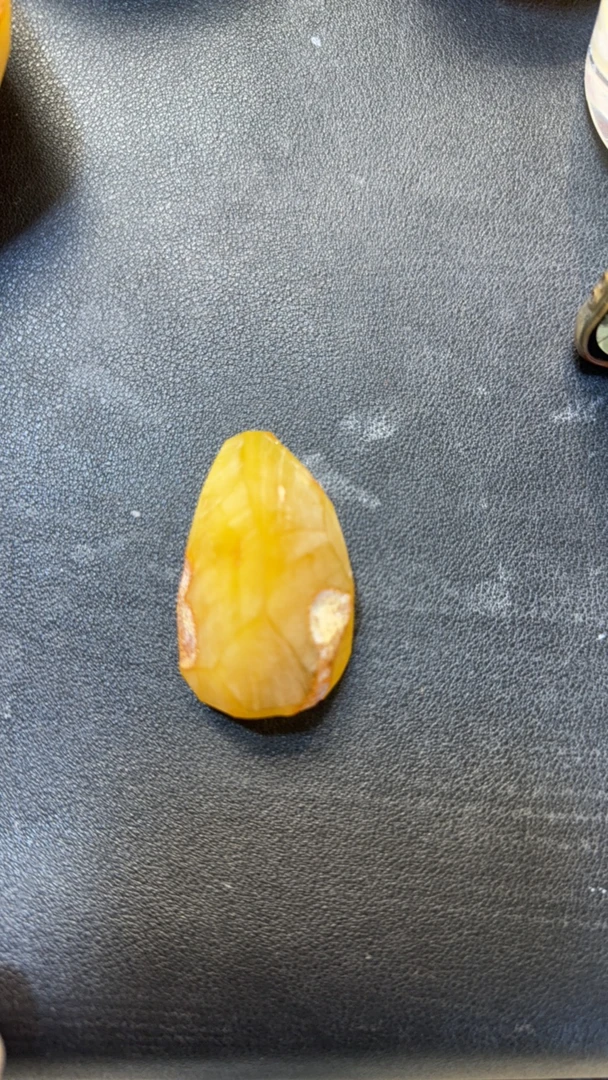 定制 蜜蜡吊坠保大