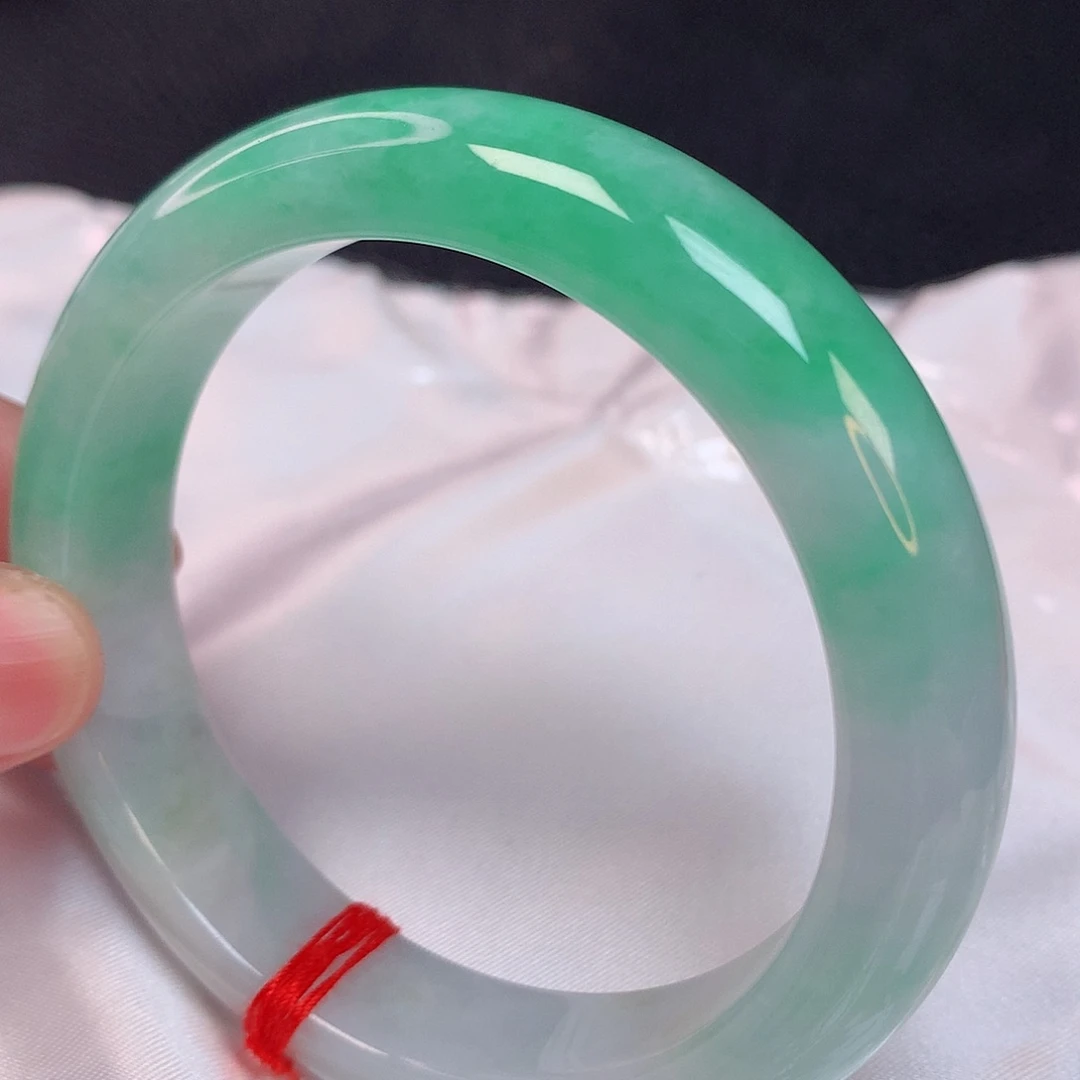 翡翠手镯未镶嵌57 翡翠手镯