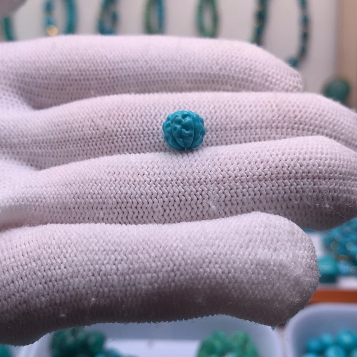 绿松石未镶嵌珠宝奇石8.2mm