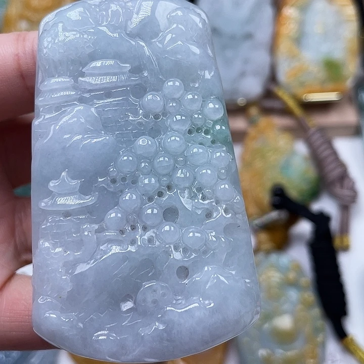 小***龙翡翠未镶嵌颈饰天然
