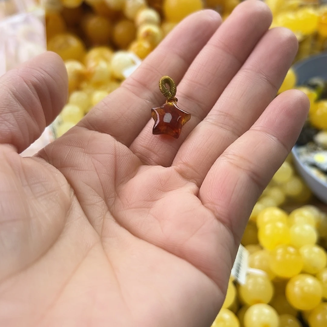 未镶嵌琥珀珠宝奇石