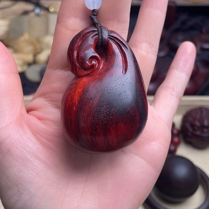 ****风木质类有钱花手把件檀香紫檀