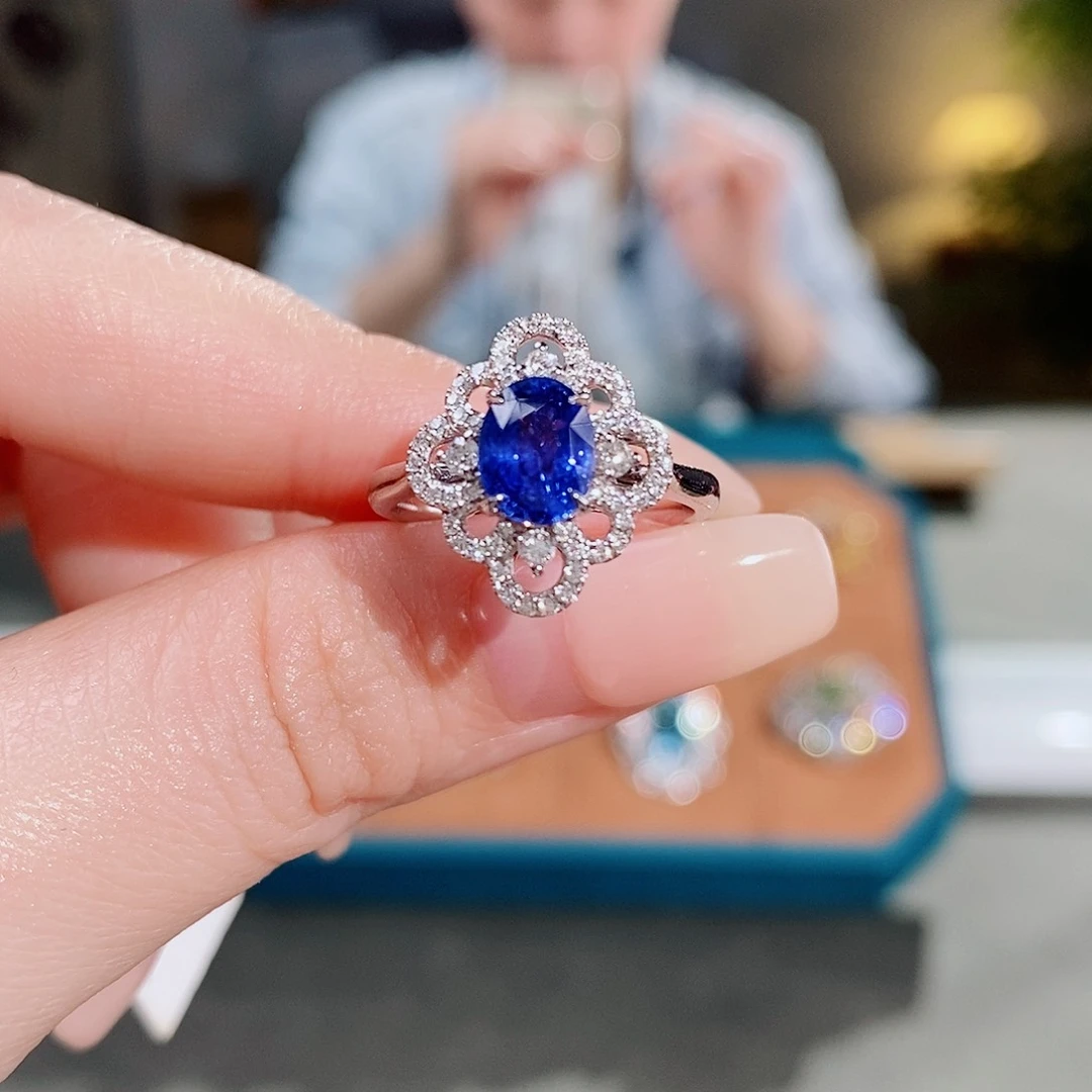 蓝宝石戒指18K金镶嵌1.54ct