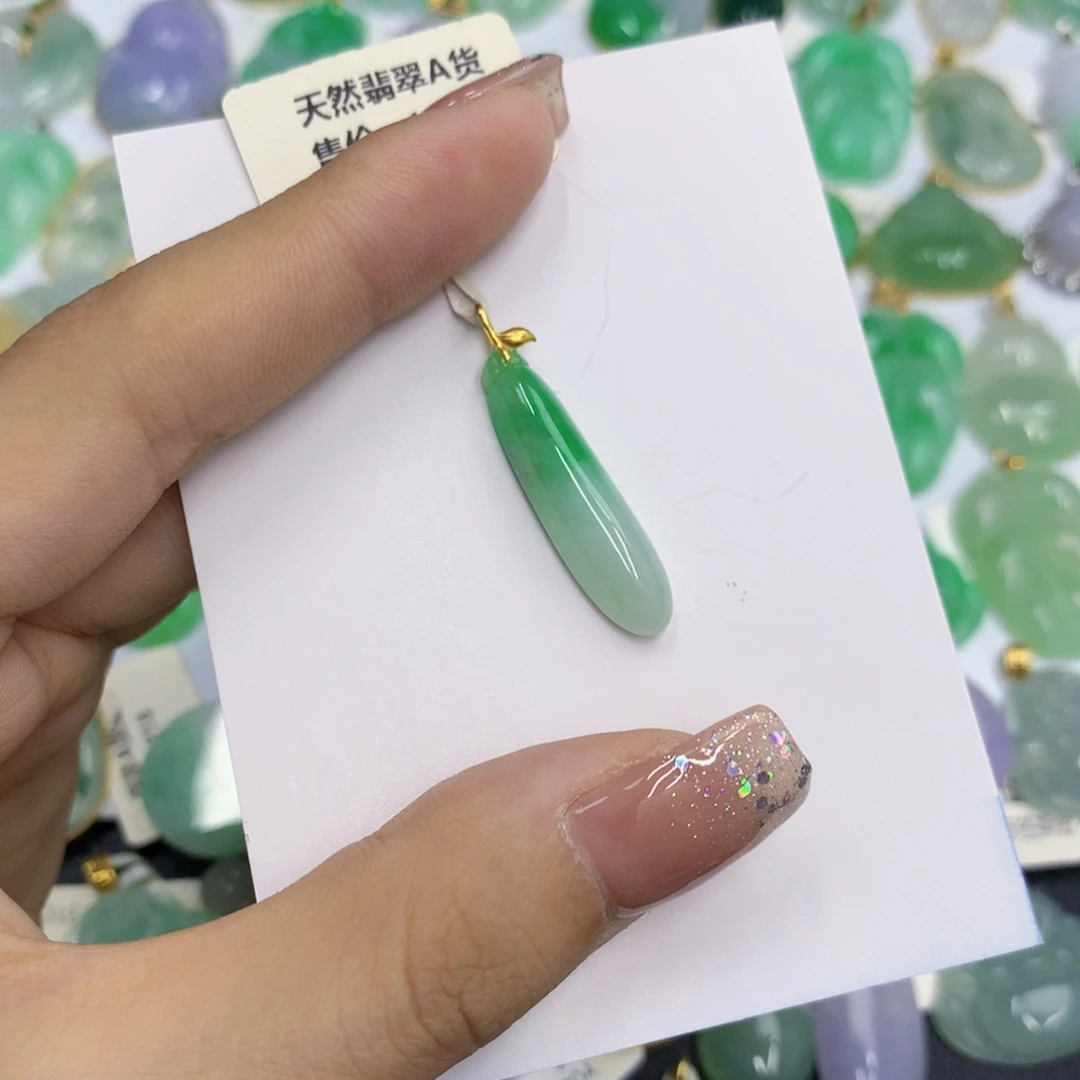 颈饰未镶嵌翡翠翡翠