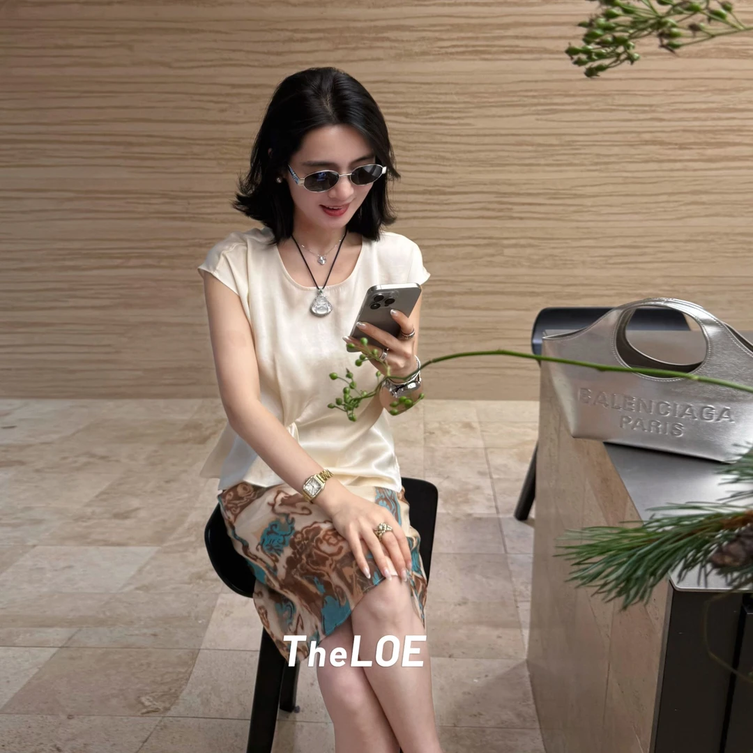 TheLOE/廓形醋酸小衫不规则开叉侧褶皱收腰薄款T恤#06.13T-G5935