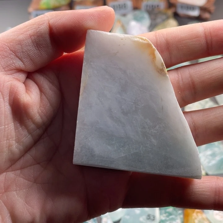 定制翡翠未镶嵌裁***缝