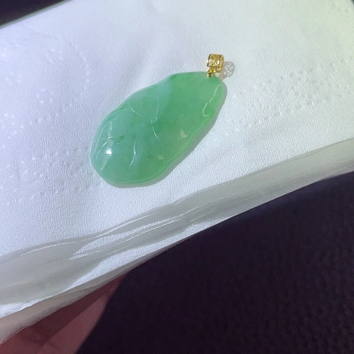 翡翠颈饰18K金镶嵌翡翠