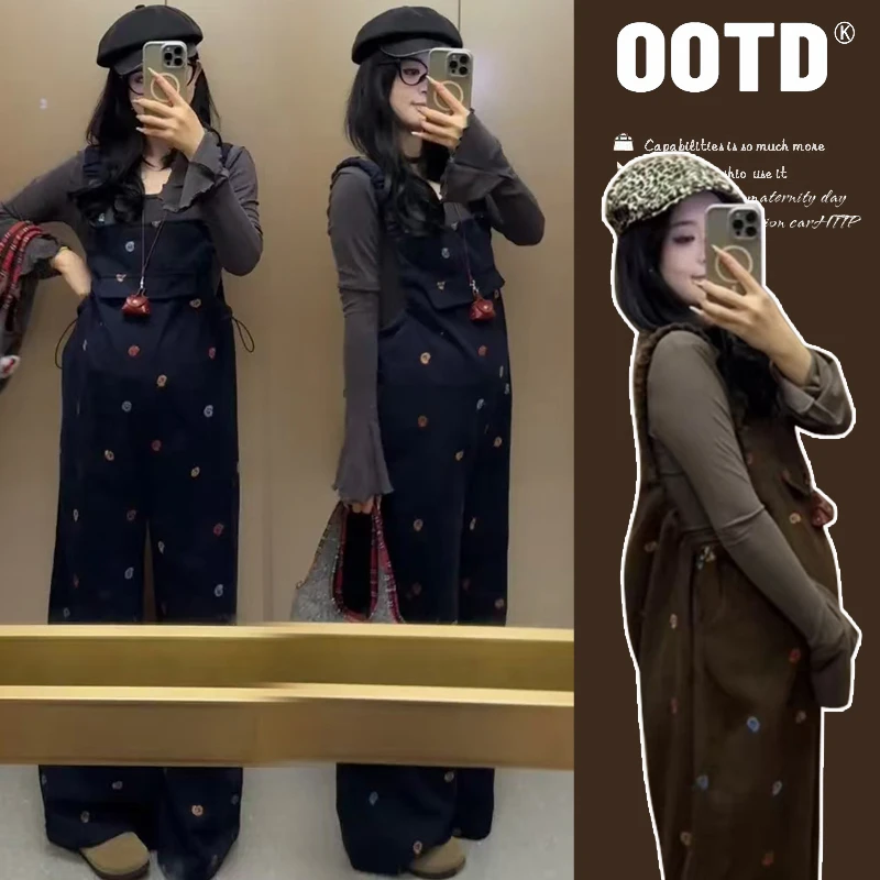 孕妇套装秋冬季新款微喇打底+剌绣宽松孕妇背带裤美拉德两件套