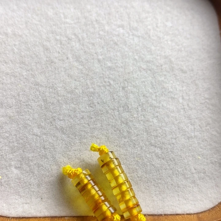 蜜蜡裸石未镶嵌尺寸5加，微瑕